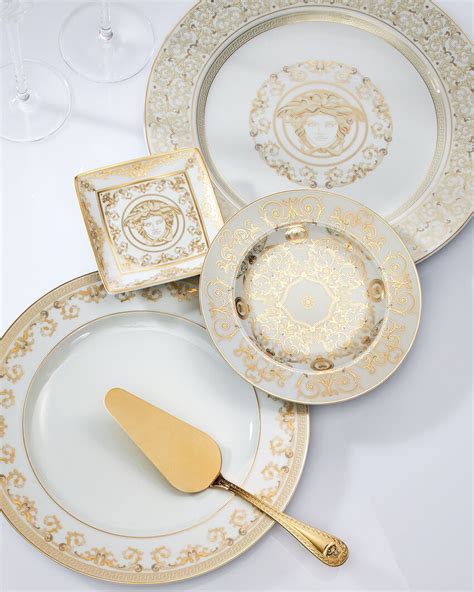 versace medusa gala|Versace greek dishes.